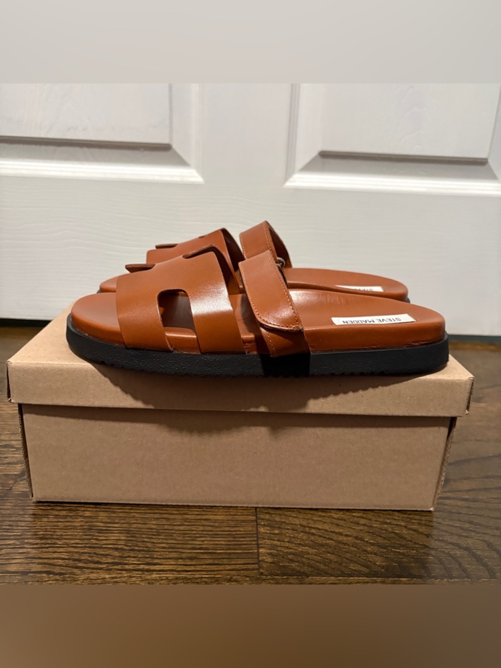 Steve Madden Brown Leather Slide Sandals - Picture 2 of 8